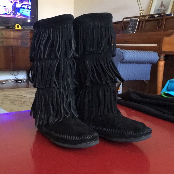 Black Minnetonka Fringed Boots - Picture 1 of 1